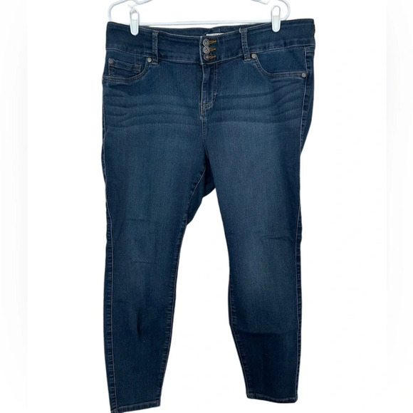 Torrid Jegging Skinny Super Stretch Mid-Rise Jean Size 20S (Short) - Picture 2 of 10